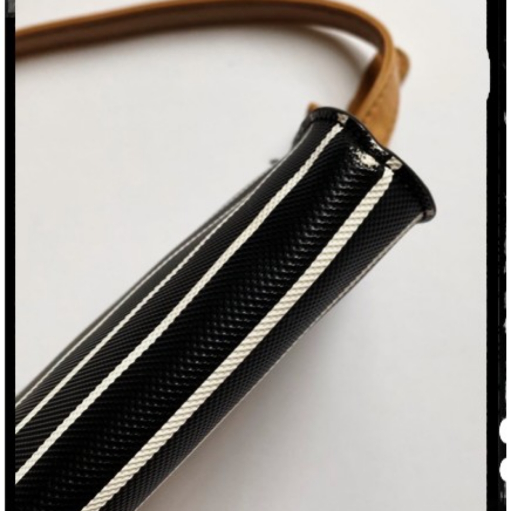 Kenneth Cole Reaction Purse - Picture 4 of 4